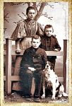 Kristian Bøgh Nielsen, # 345 forrest, Karl Nielsen, #220 og Sine Nielsen, #2083 (Bagerst).